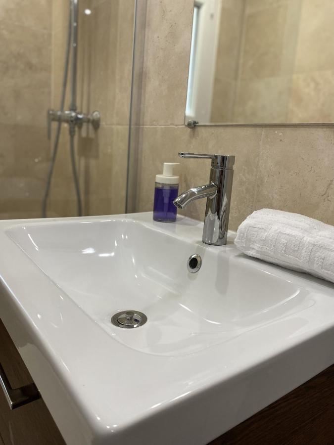 T2 St Jean 4 Personnes Clim Wifi Terrasse Daire Toulon Dış mekan fotoğraf